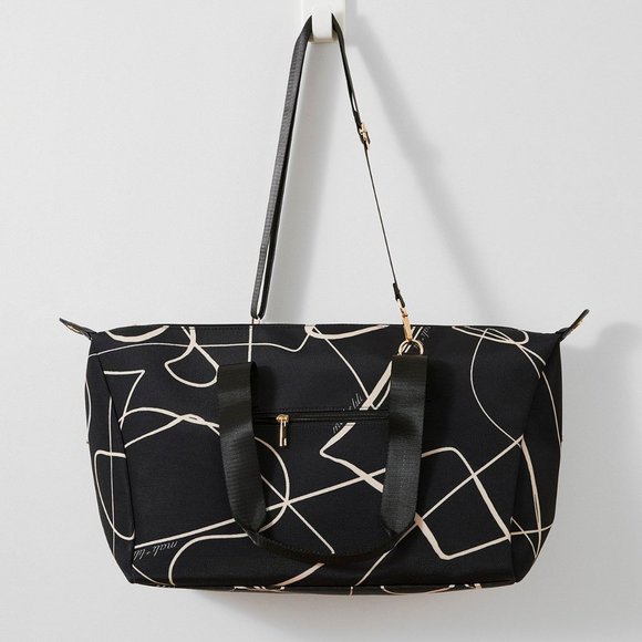 🆕 Mali & Lili Weekender Duffle Bag in White & Black Abstract - Picture 1 of 6